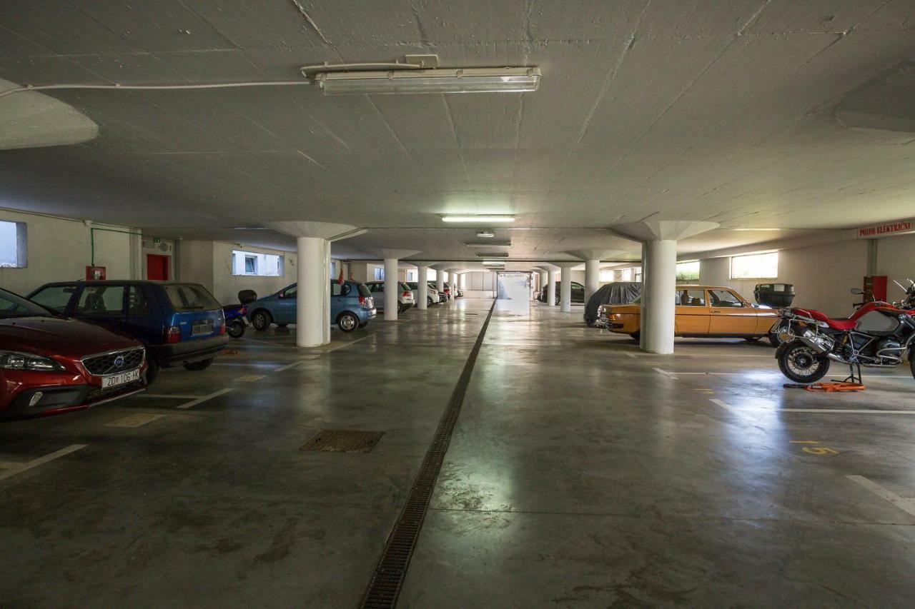 זאדאר Apartment Pavic - Private Parking מראה חיצוני תמונה