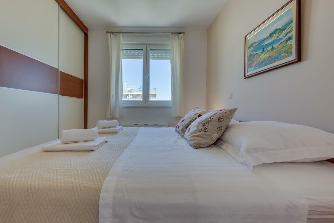 זאדאר Apartment Pavic - Private Parking מראה חיצוני תמונה