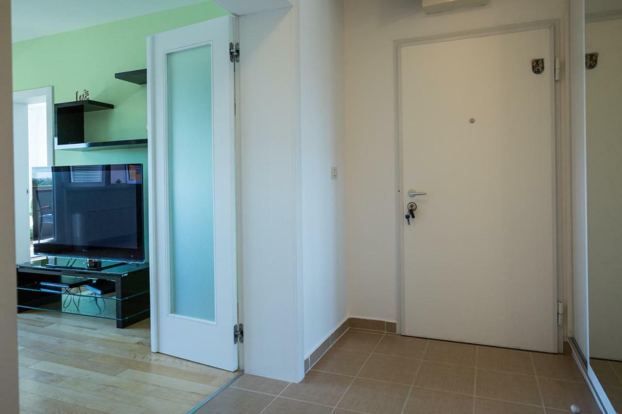 זאדאר Apartment Pavic - Private Parking מראה חיצוני תמונה